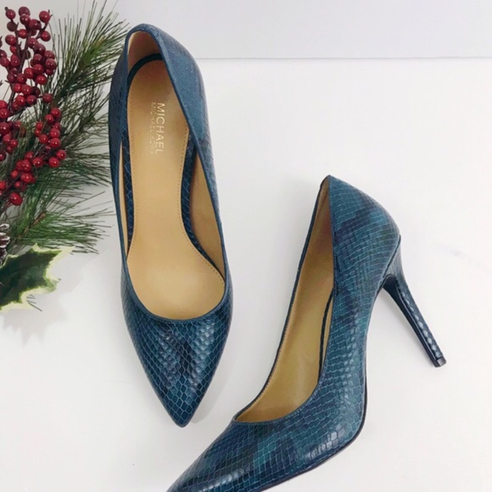 Michael Kors Claire Embossed-Leather Snakeskin print Heels, teal color, size 8